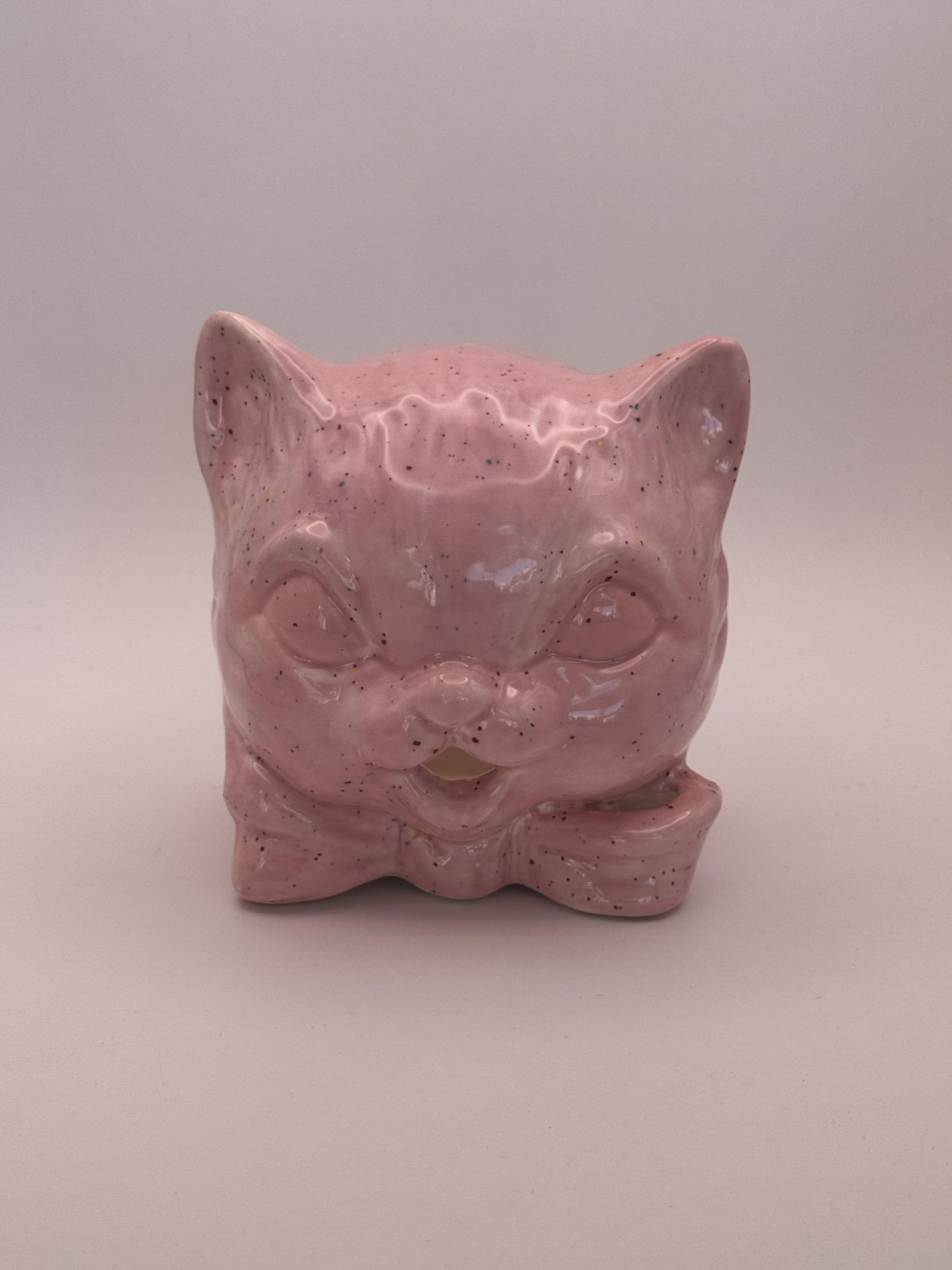 No. 7 · Cat Head
