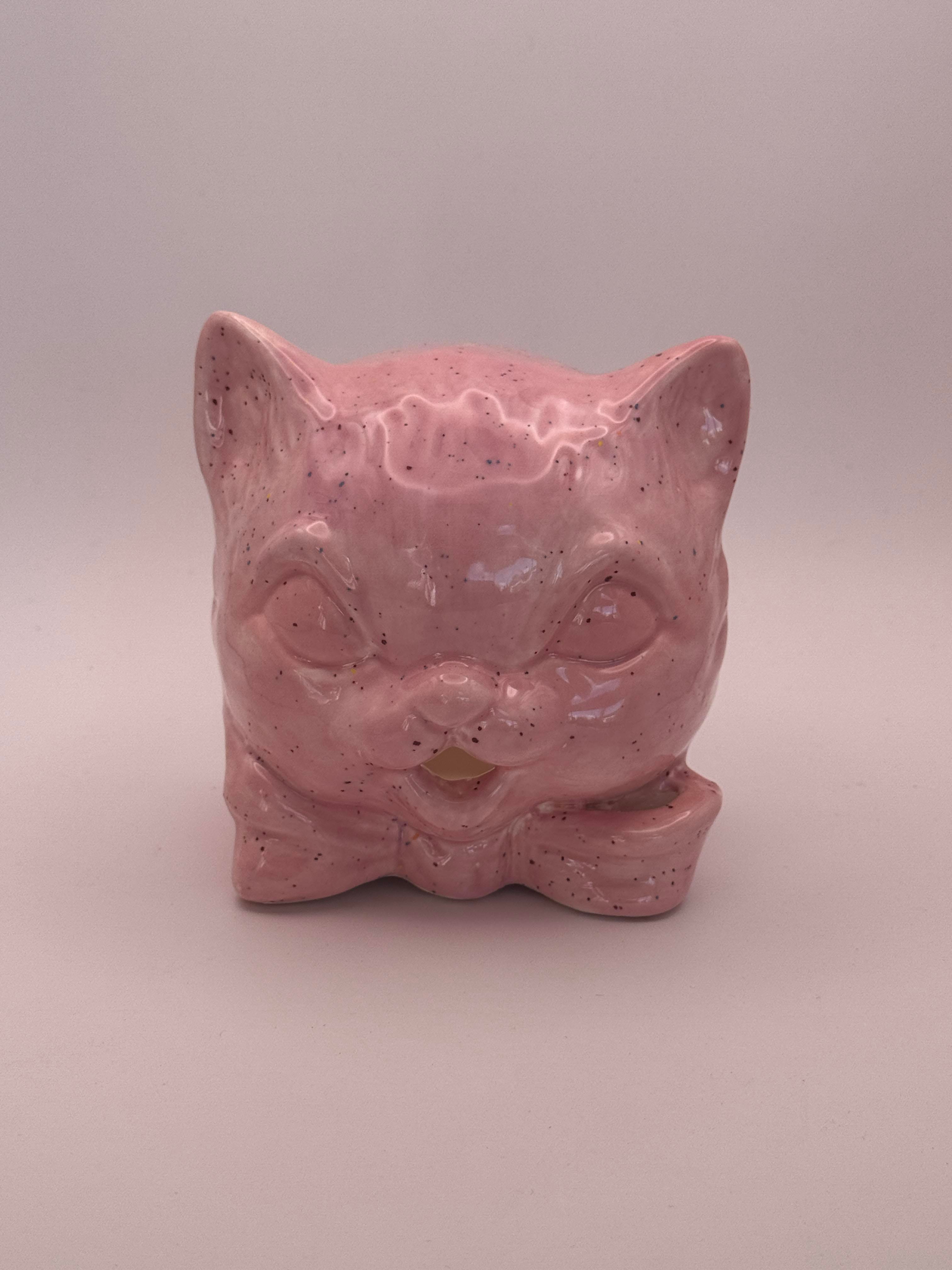 No. 7 · Cat Head